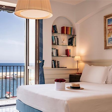 Residenza D'Epoca La Corallina กัสเตลลาบาเต ภายนอก รูปภาพ