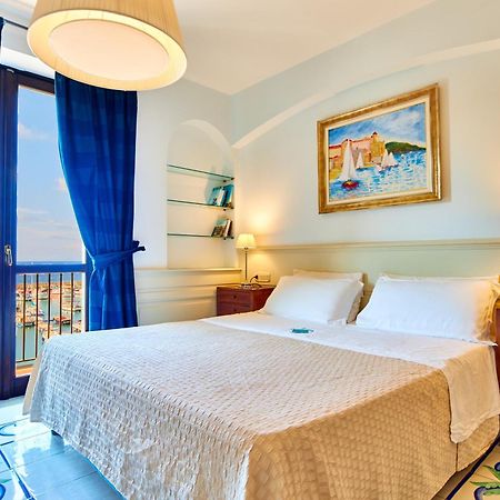 Residenza D'Epoca La Corallina กัสเตลลาบาเต ภายนอก รูปภาพ