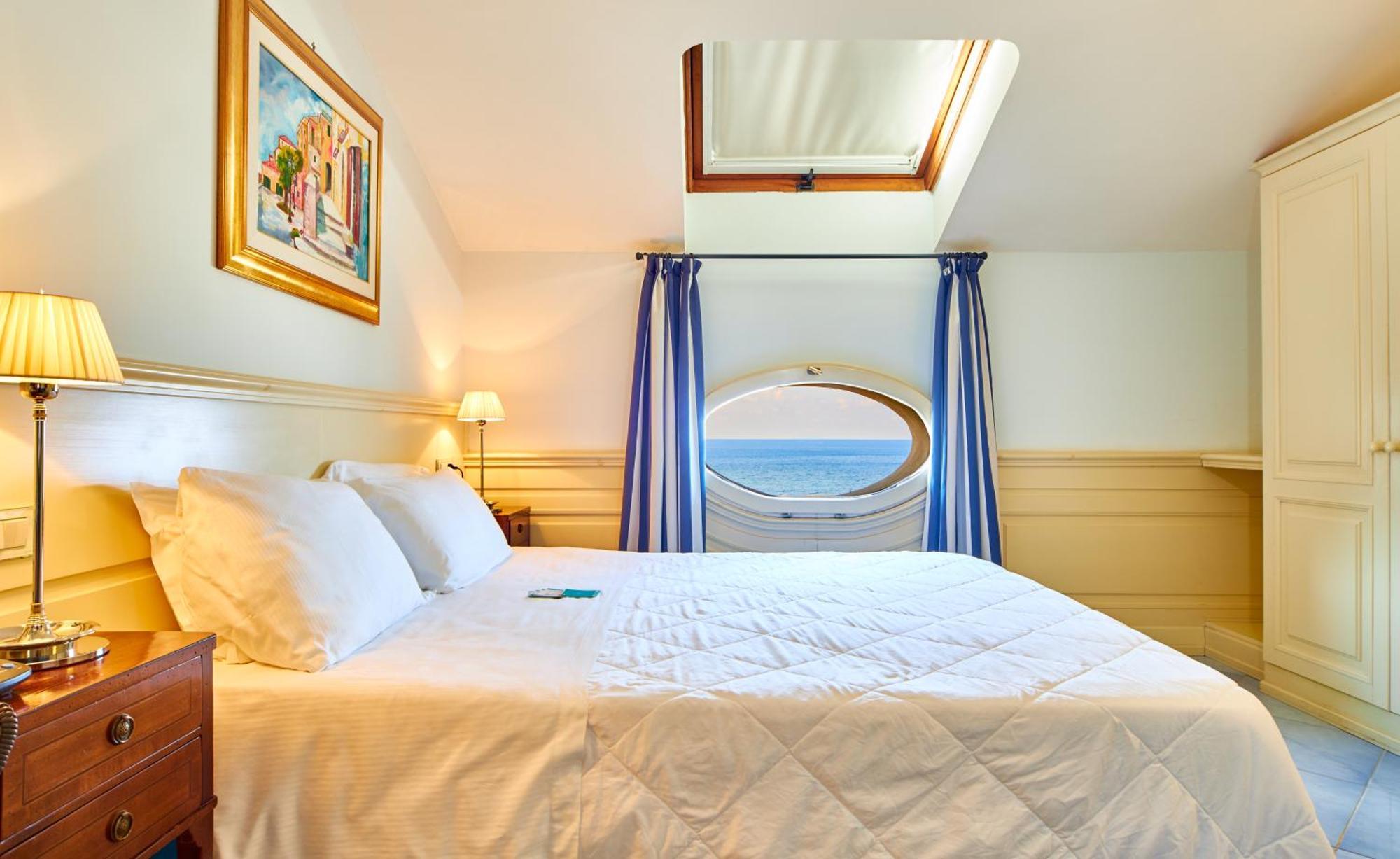 Residenza D'Epoca La Corallina กัสเตลลาบาเต ภายนอก รูปภาพ